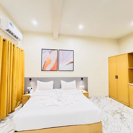 Ixoras Hotel Lemba Kinshasa Esterno foto