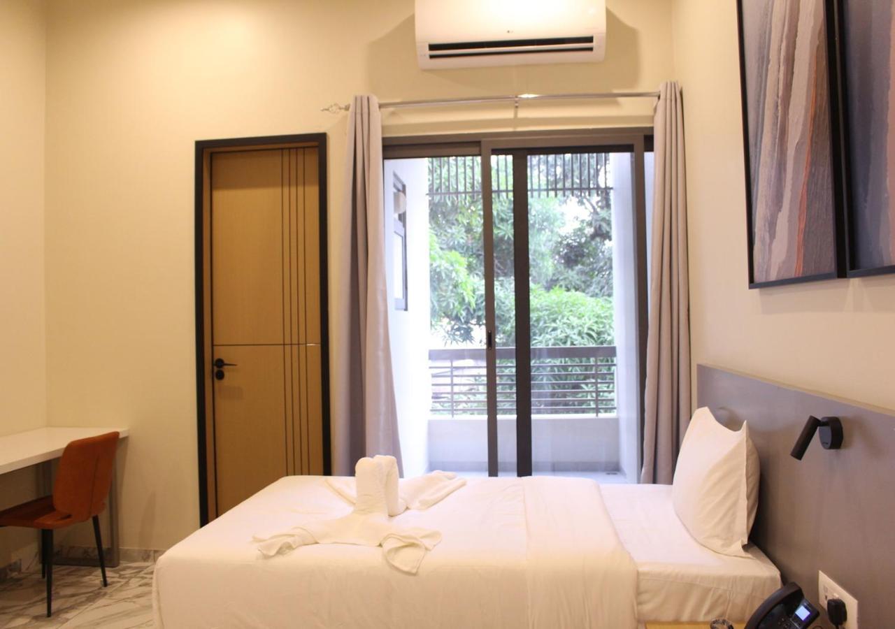 Ixoras Hotel Lemba Kinshasa Esterno foto