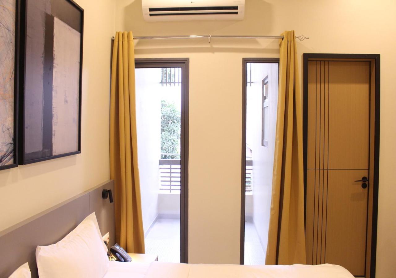 Ixoras Hotel Lemba Kinshasa Esterno foto