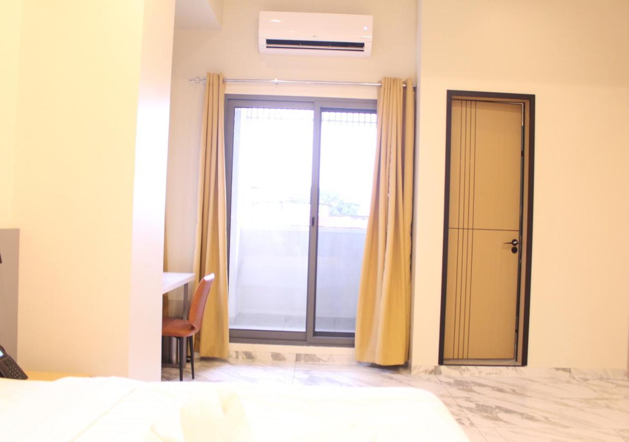 Ixoras Hotel Lemba Kinshasa Esterno foto