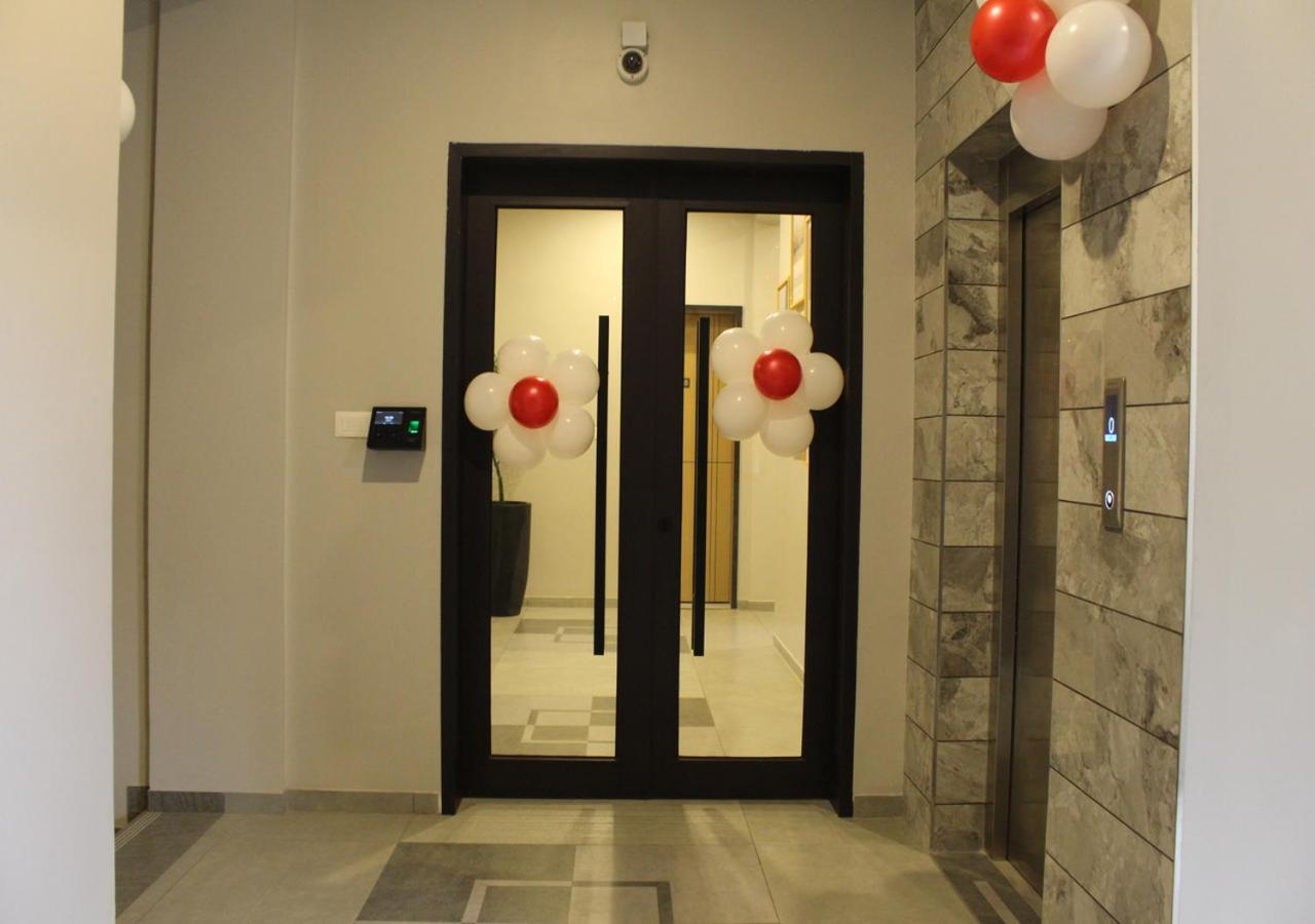 Ixoras Hotel Lemba Kinshasa Esterno foto