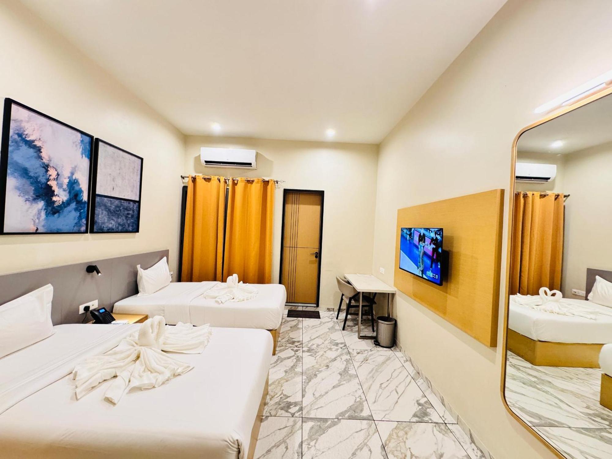 Ixoras Hotel Lemba Kinshasa Esterno foto